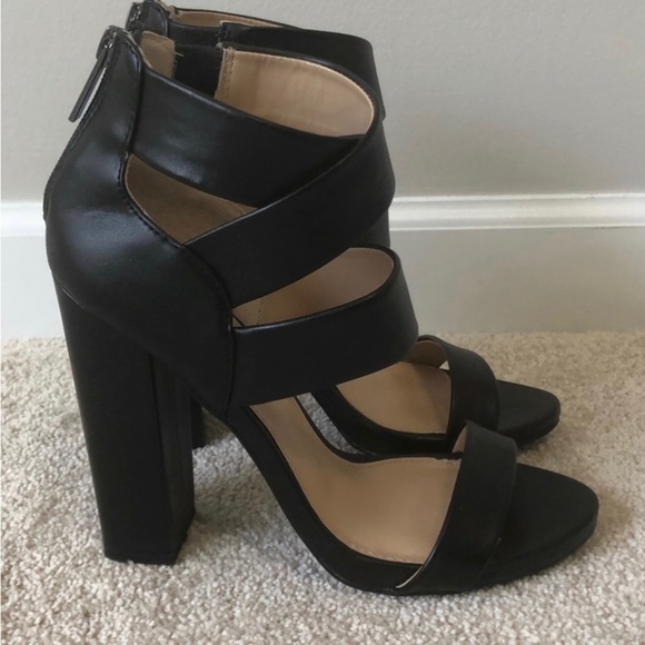 Steve Madden Shoes - Steve Madden Sleak Block Heels 7